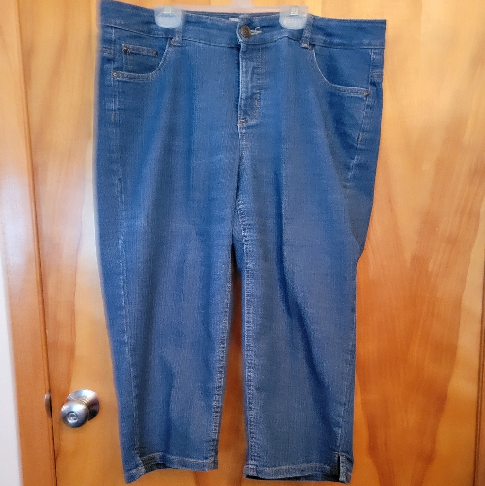 Stretch classic capris-Just My Size